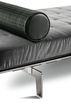 CLAYTON-Cushion-Poltrona-Frau-412870-rel3f688dd0.jpg